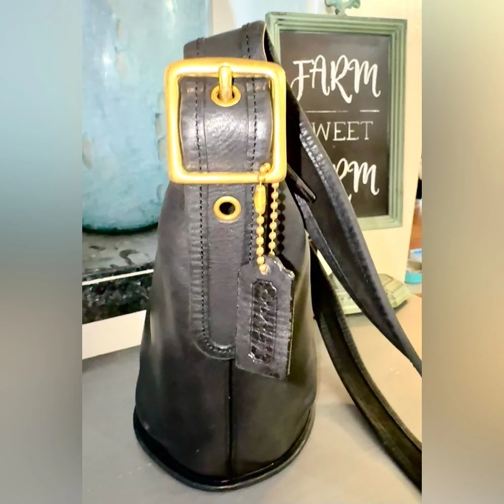 Coach 1993 Helen Berg's Legacy Bucket Bag - Black Glove-tanned leather & brass - Picture 8 of 16